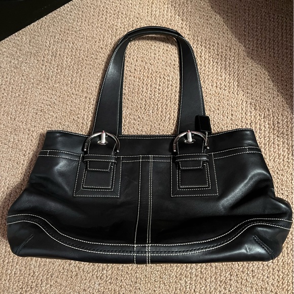 Coach Handbags - Black leather Coach handbag